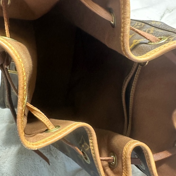 Authentic Louis Vuitton backpack - Picture 4 of 6